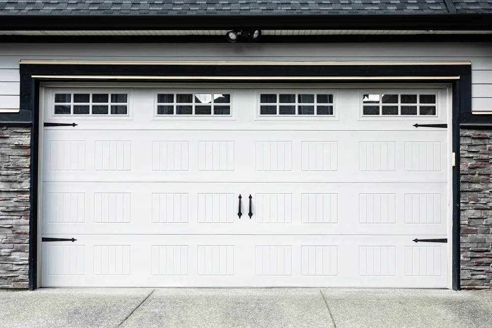 Call to Quick Fix Door for Residential Garage Door Repair Service in Dubai